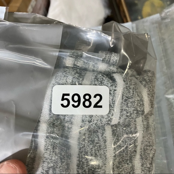 Bobeau Size L Space Dye Shirt grey stripped White Pullover Blouse - Picture 6 of 6